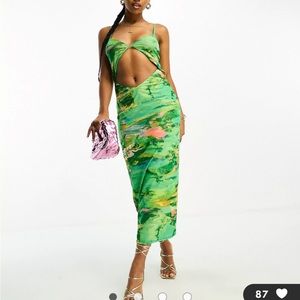 NWT AFRM Keefa key hole midi dress in green